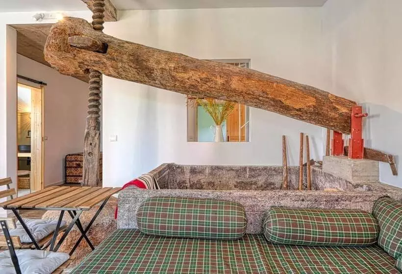 O Lagar Do Avô, A Home In Madeira