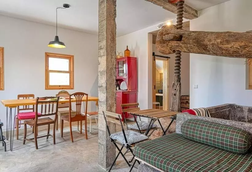 O Lagar Do Avô, A Home In Madeira