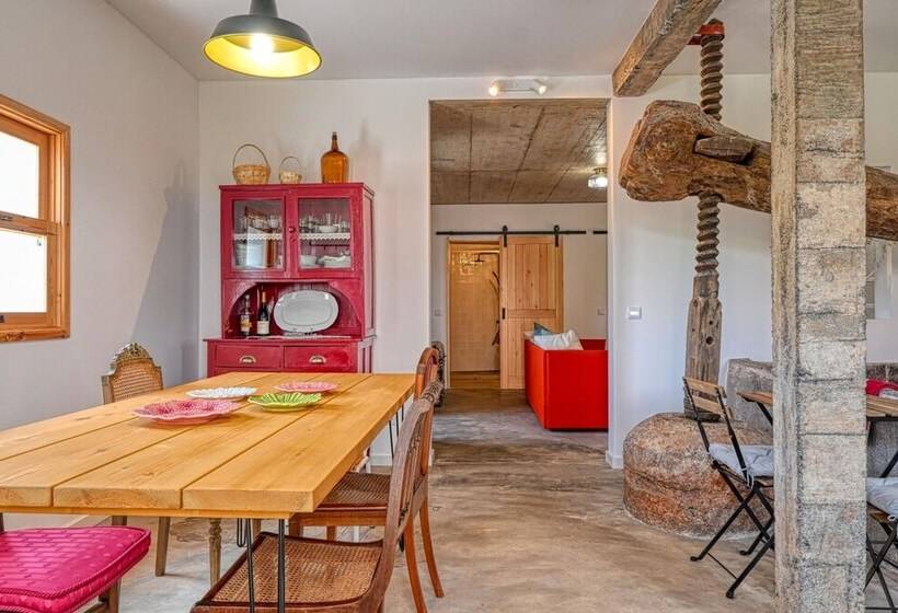 O Lagar Do Avô, A Home In Madeira