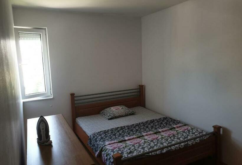Skopje Center 3 Bedrooms With Kitchen And Private Bathroom