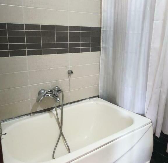 Skopje Center 3 Bedrooms With Kitchen And Private Bathroom