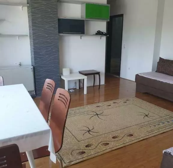 Skopje Center 3 Bedrooms With Kitchen And Private Bathroom