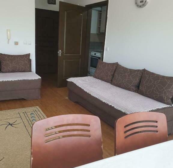 Skopje Center 3 Bedrooms With Kitchen And Private Bathroom