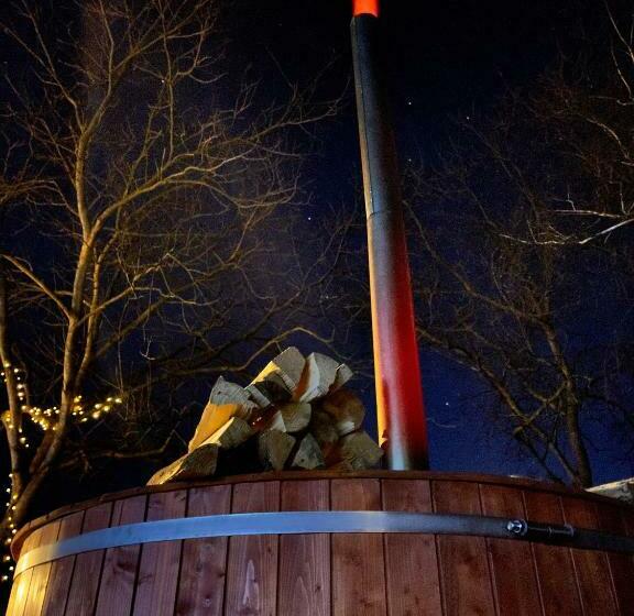 A Nádtetős Parasztházak