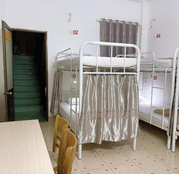 هاستل Saigon Cozy House & Coffee