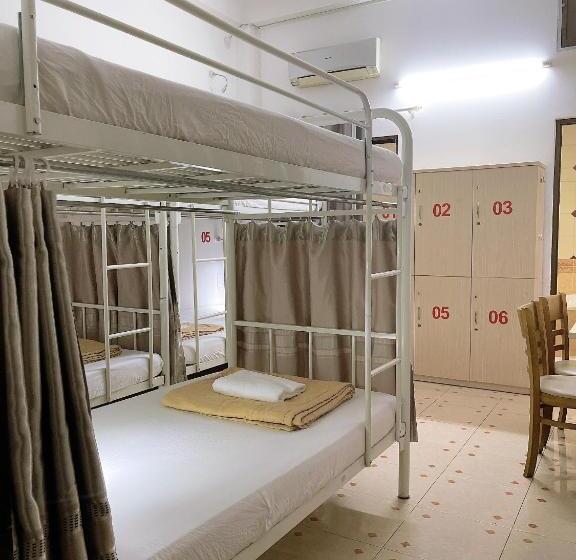 هاستل Saigon Cozy House & Coffee