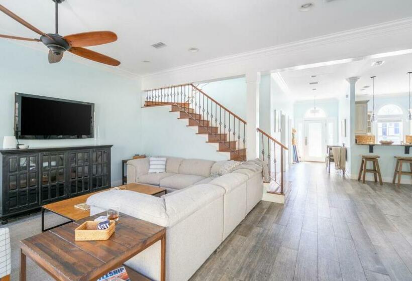 Augustine By Avantstay Stunning Home W Gorgeous Interior Multiple Patios