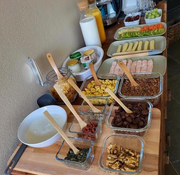 ベッドアンドブレックファースト Villa Alva Guest House