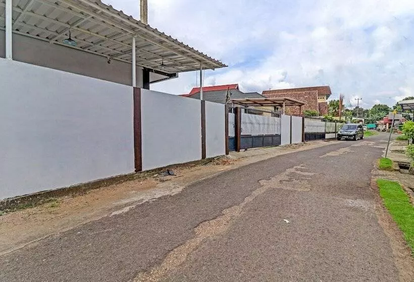 هتل Oyo 91497 Waskita Residence Syariah