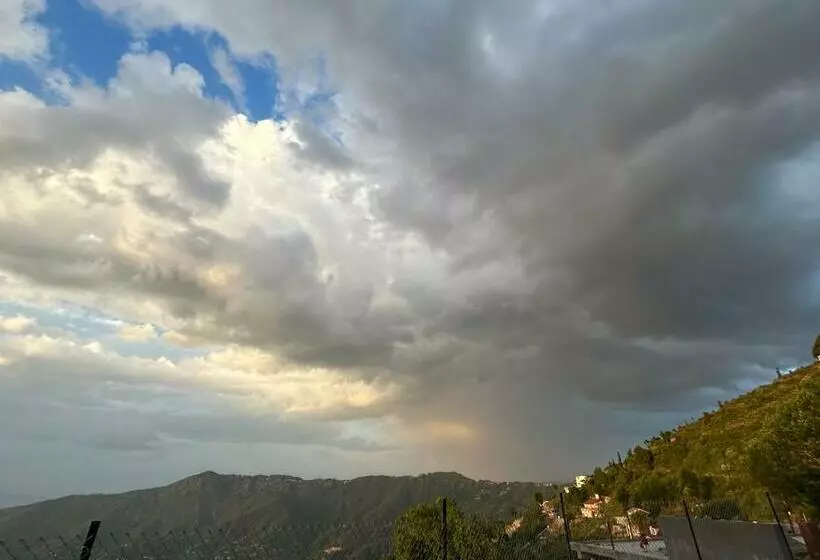 Hotelli Wincliff Orchard Resort