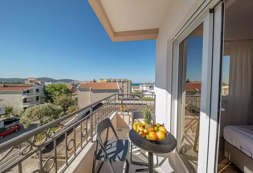 پانسیون N&n Lux Guest House