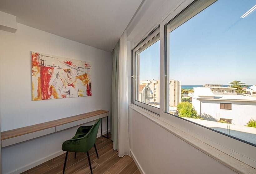 پانسیون N&n Lux Guest House