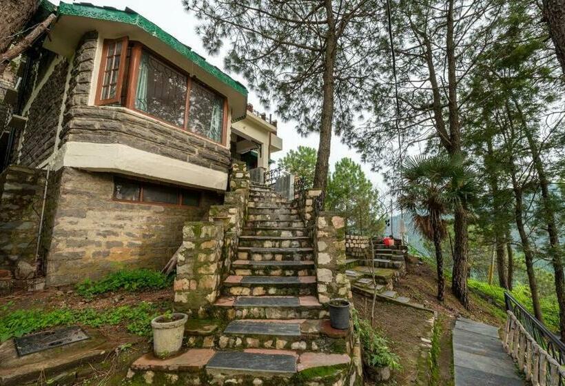 Stargazer S Chalet, 3bhk W Picturesque View By Roamhome