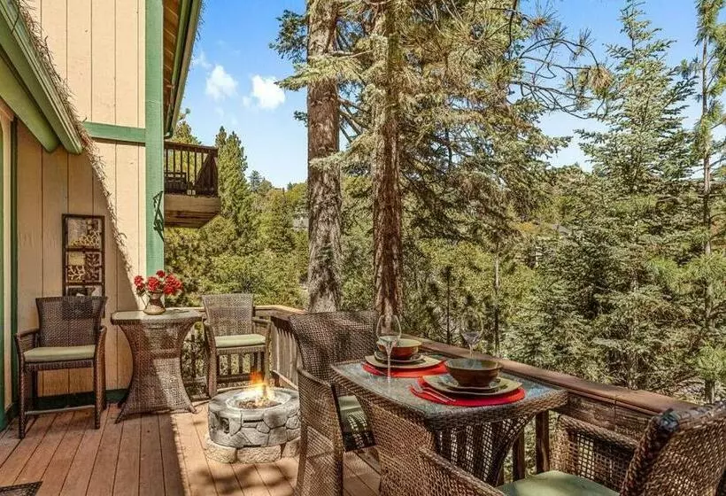 Sutter Ln By Avantstay Beautifully Remodeled Kitchen,4cabin Chic Bedrooms
