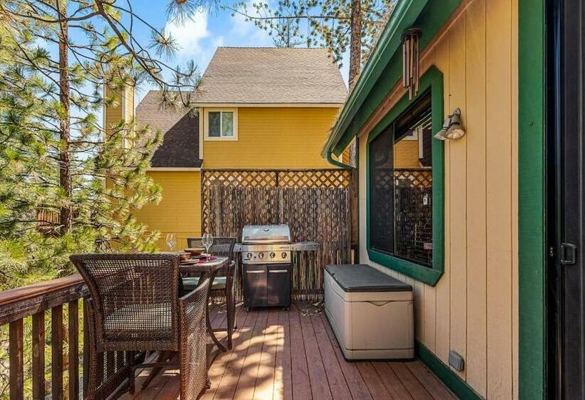 Sutter Ln By Avantstay Beautifully Remodeled Kitchen,4cabin Chic Bedrooms