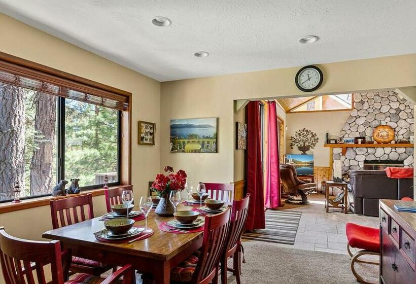 Sutter Ln By Avantstay Beautifully Remodeled Kitchen,4cabin Chic Bedrooms