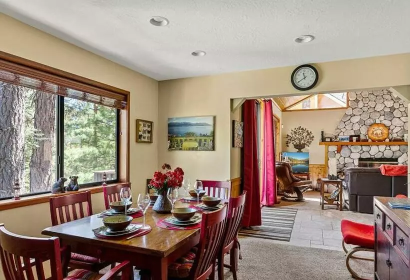 Sutter Ln By Avantstay Beautifully Remodeled Kitchen,4cabin Chic Bedrooms