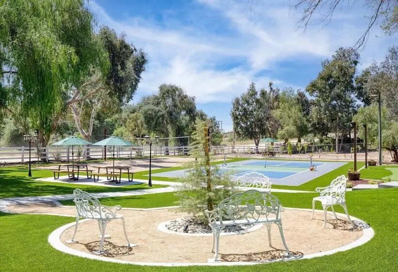 The Riesling Retreat By Avantstay Estate W Pool, Hottub, Putting Green & Pickle Ball Court