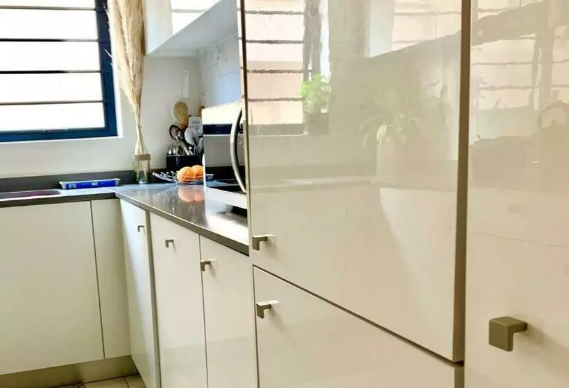 Aamiaismajoitus (B&B) Sleep And Go Luxury Tintswalo Nest