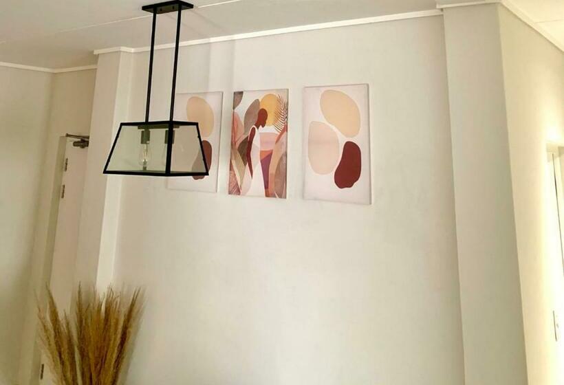 צימר Sleep And Go Luxury Tintswalo Nest