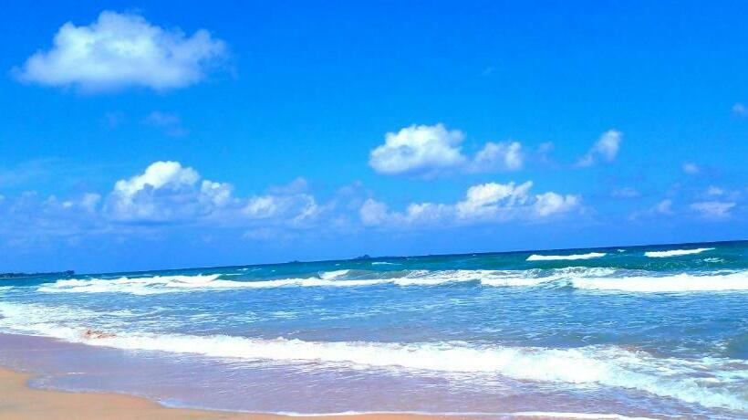 צימר White Rock Beach