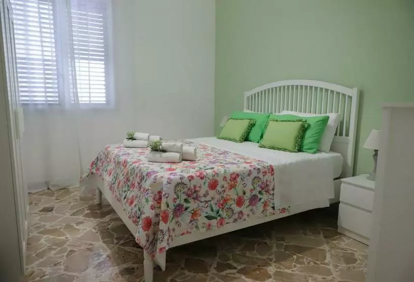 Casa Costanzo