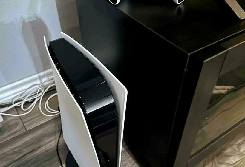 Cozy Lakeview Home   Central Dfw   Fire Pit   Renovated   Cold Ac