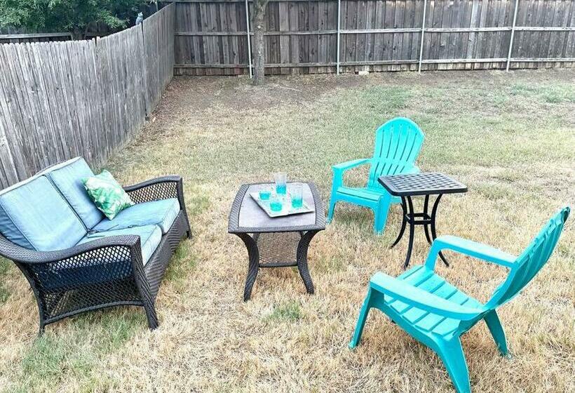 Cozy Lakeview Home   Central Dfw   Fire Pit   Renovated   Cold Ac