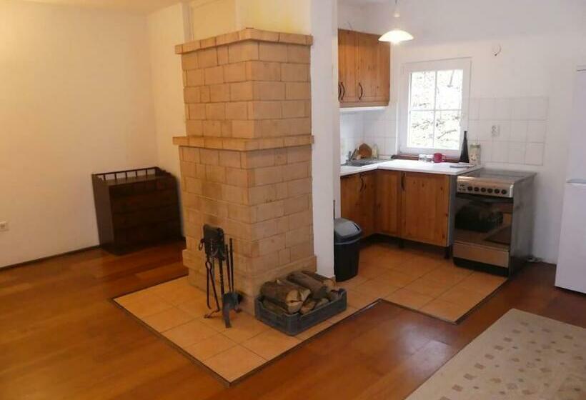 Csendes Pihenés Az Erdő Mellett   Madárfüttyös Vendégház