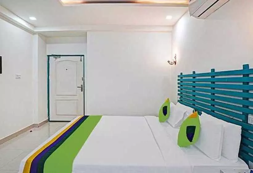 Fabhotel Istana Inn