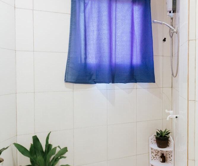 Marina Breeze Resort