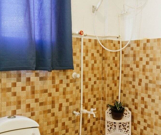 Marina Breeze Resort