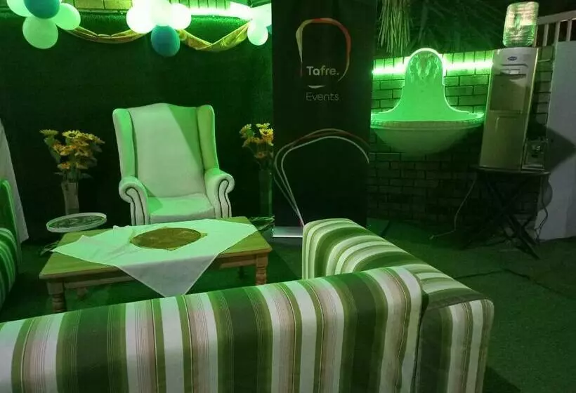 Majatalo Menlyn Mews Guesthouse