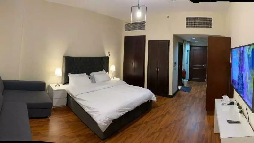 Marina Studio 2