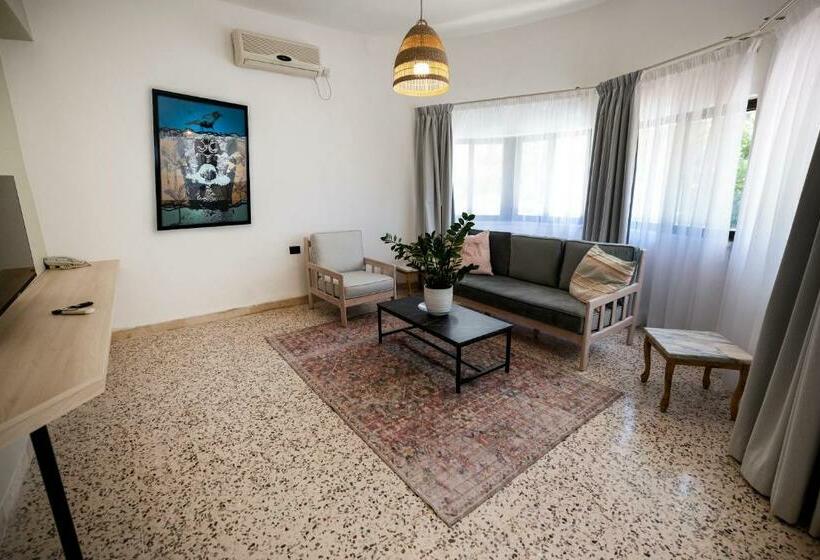 تختخواب و صبحانه Julia S Hotel Suites