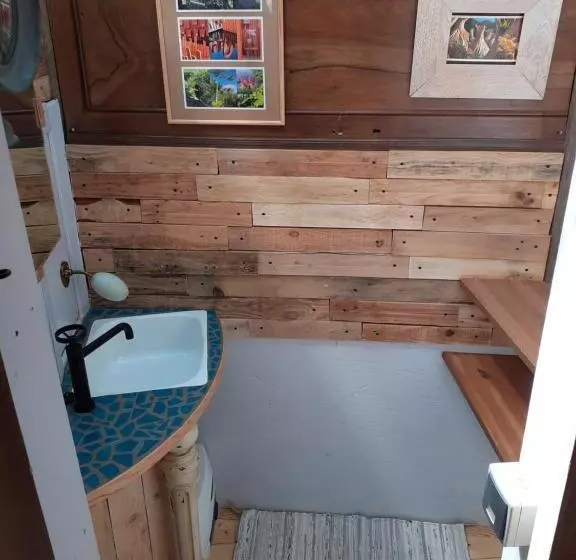 ベッドアンドブレックファースト La Cabane De L Oiseau