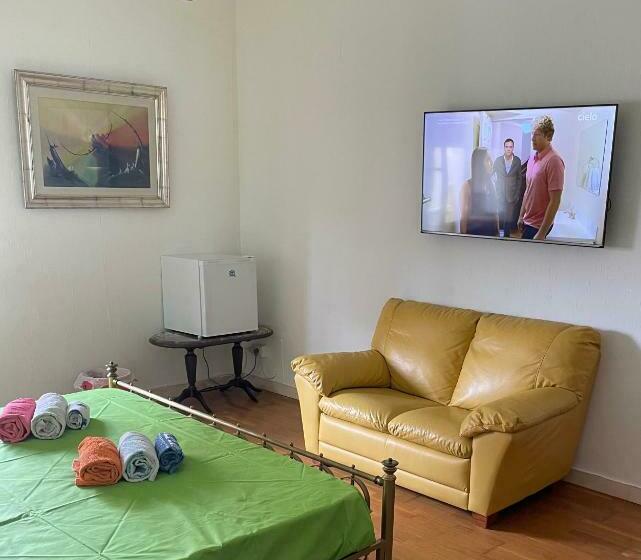 Bed and Breakfast La Camera Dell’aviatore