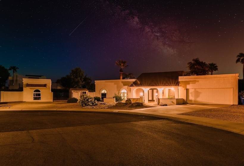 Desert Ridge By Avantstay Spacious Oasis W/ Pool & Hot Tub