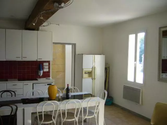 Maison Chaleureuse En Pierre