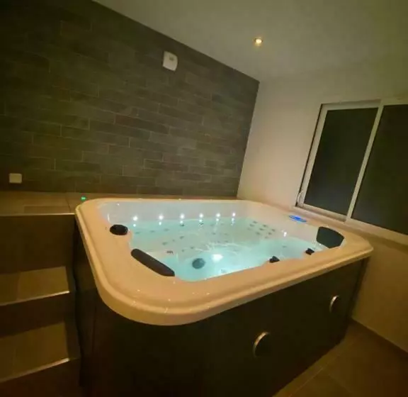 ベッドアンドブレックファースト Chambre D Hôtes Oasis D éden