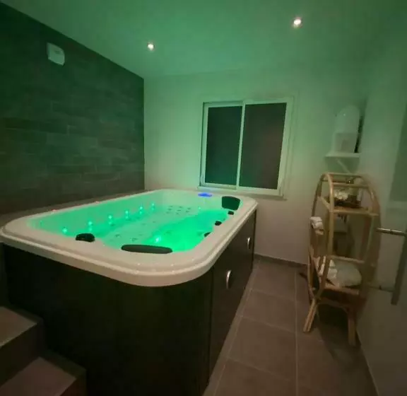 ベッドアンドブレックファースト Chambre D Hôtes Oasis D éden