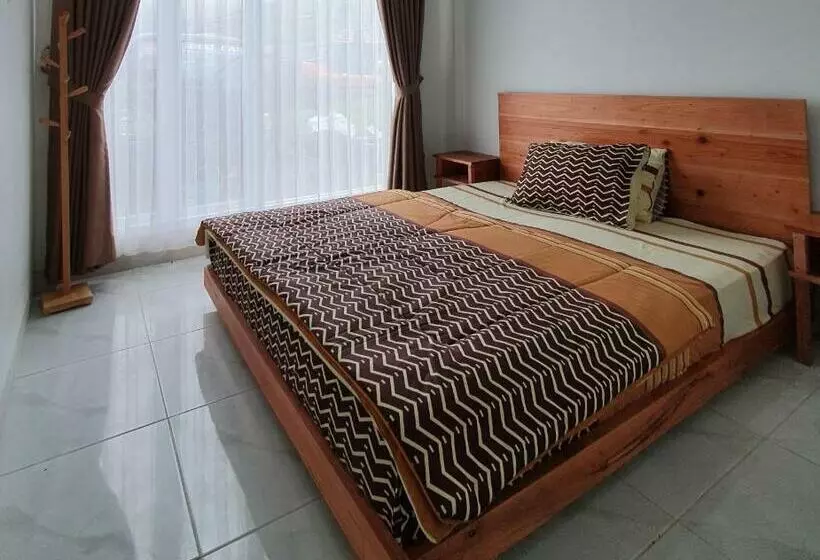 Bed and Breakfast Homestay Dieng Dharma Dihyang