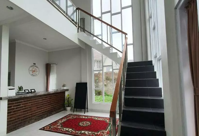 Bed and Breakfast Homestay Dieng Dharma Dihyang