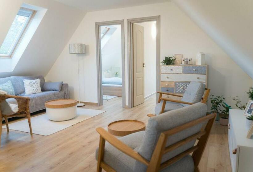 Hegyestű Lába Vendégház