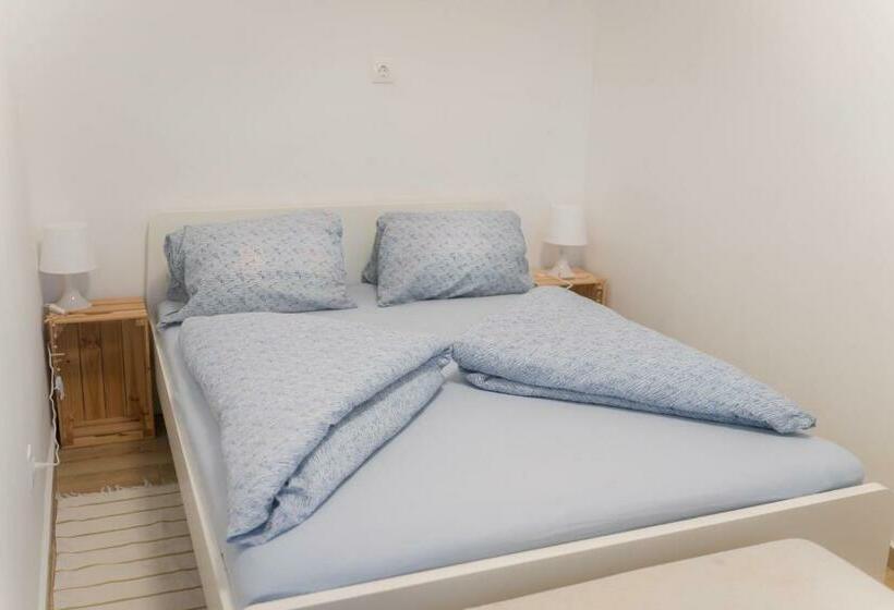 Hegyestű Lába Vendégház