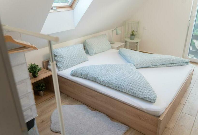 Hegyestű Lába Vendégház