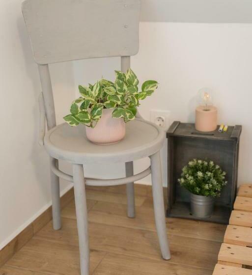 Hegyestű Lába Vendégház