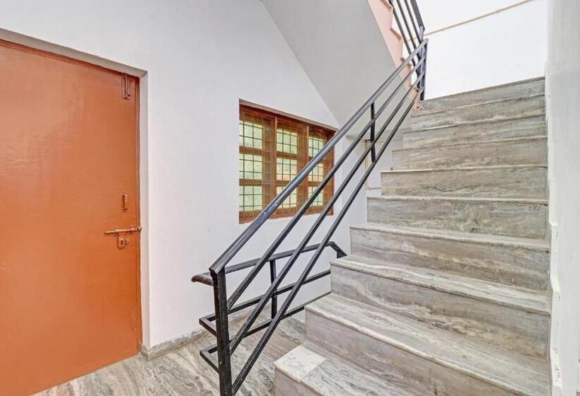 هتل Spot On Ganpati Home Stays