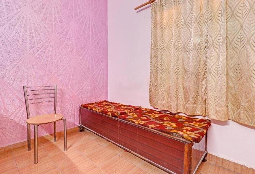 هتل Spot On Ganpati Home Stays