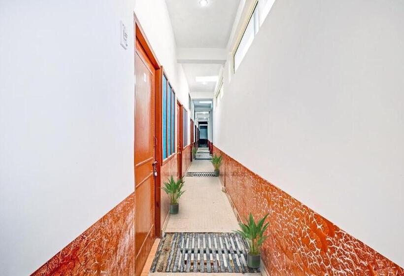 هتل Spot On Ganpati Home Stays